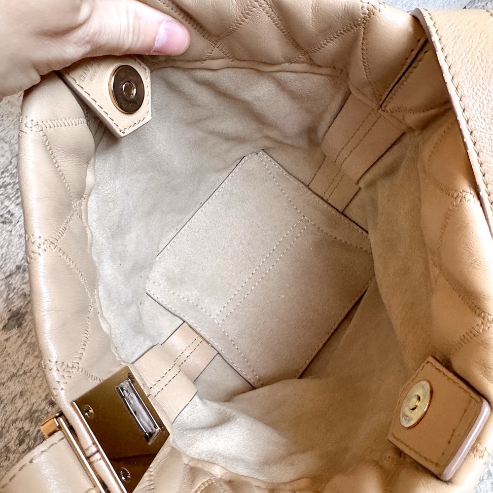 GIVENCHY Beige Nude Quilted Leather Mini GV Bucket Bag shoulder purse - Picture 14 of 15